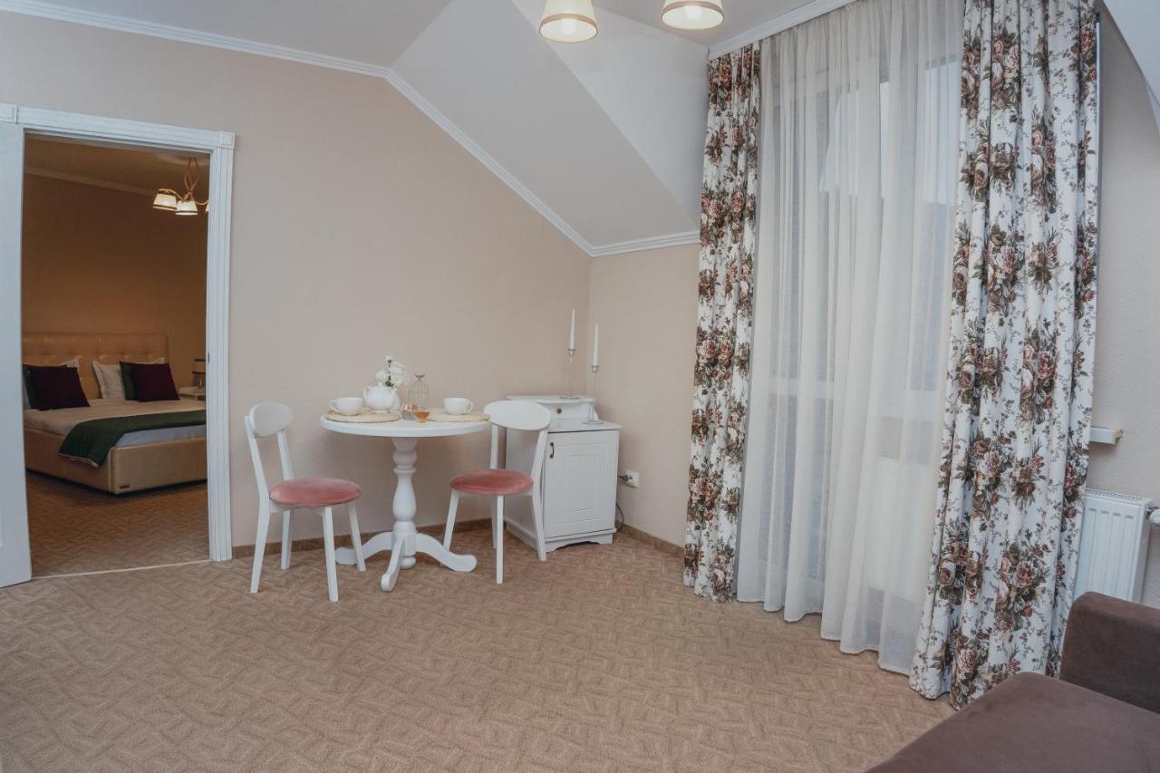 Hotel&Restaurant Premium Club Яремче Екстериор снимка