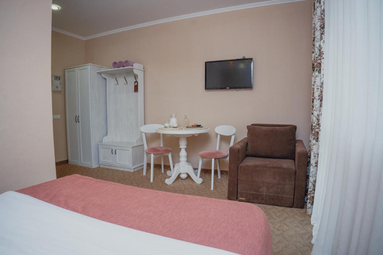 Hotel&Restaurant Premium Club Яремче Екстериор снимка