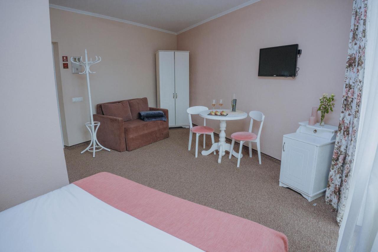 Hotel&Restaurant Premium Club Яремче Екстериор снимка
