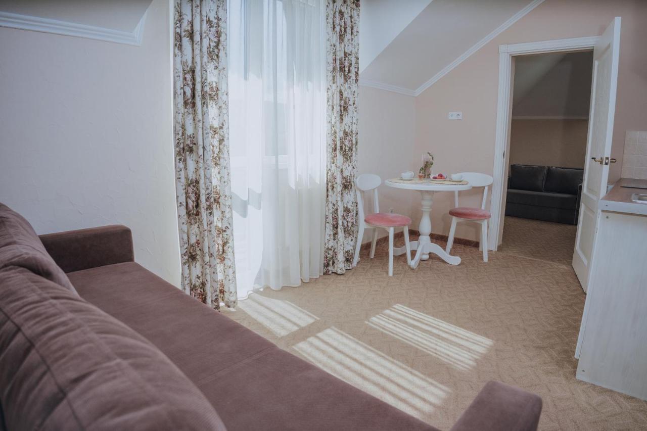 Hotel&Restaurant Premium Club Яремче Екстериор снимка