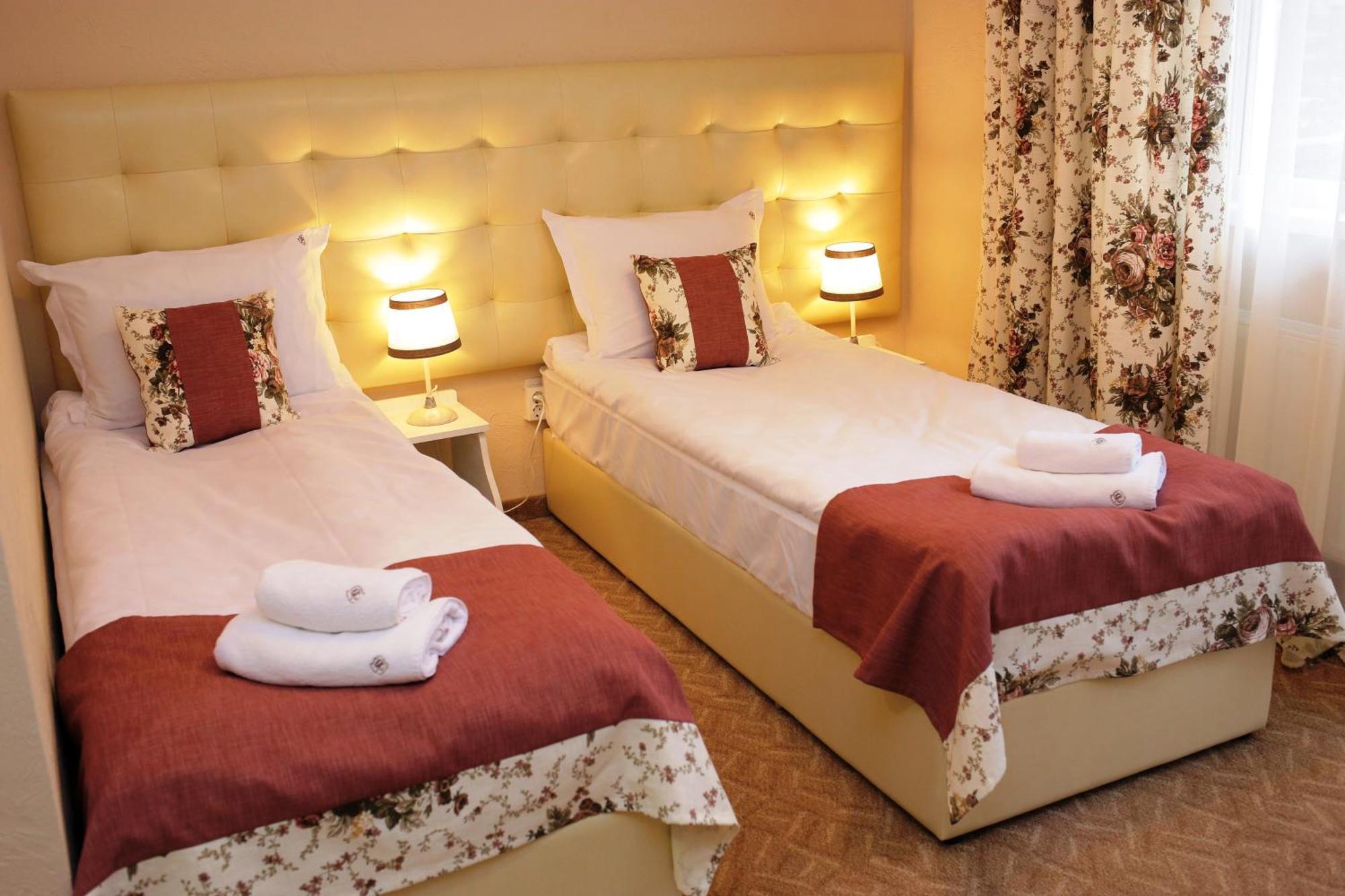 Hotel&Restaurant Premium Club Яремче Стая снимка