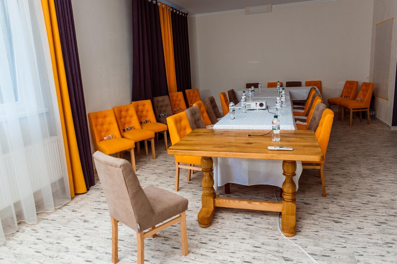 Hotel&Restaurant Premium Club Яремче Екстериор снимка