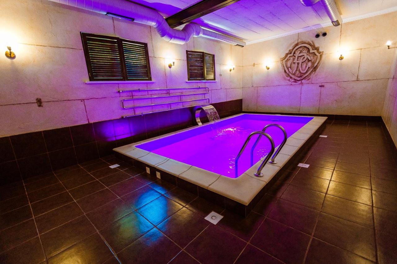 Hotel&Restaurant Premium Club Яремче Екстериор снимка